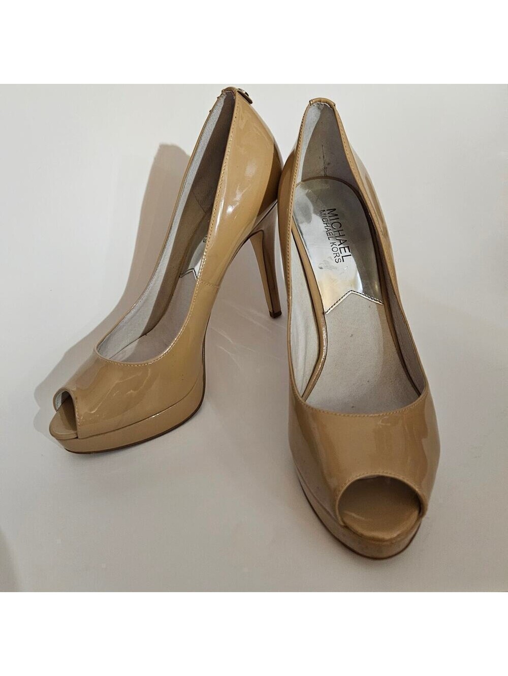 Michae kors tan Patton Leather Platform Peep toe size 8.5M